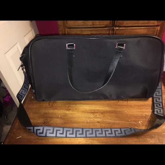 Versace Parfums Black Duffel Bag **BRAND NEW** - Picture 3 of 5